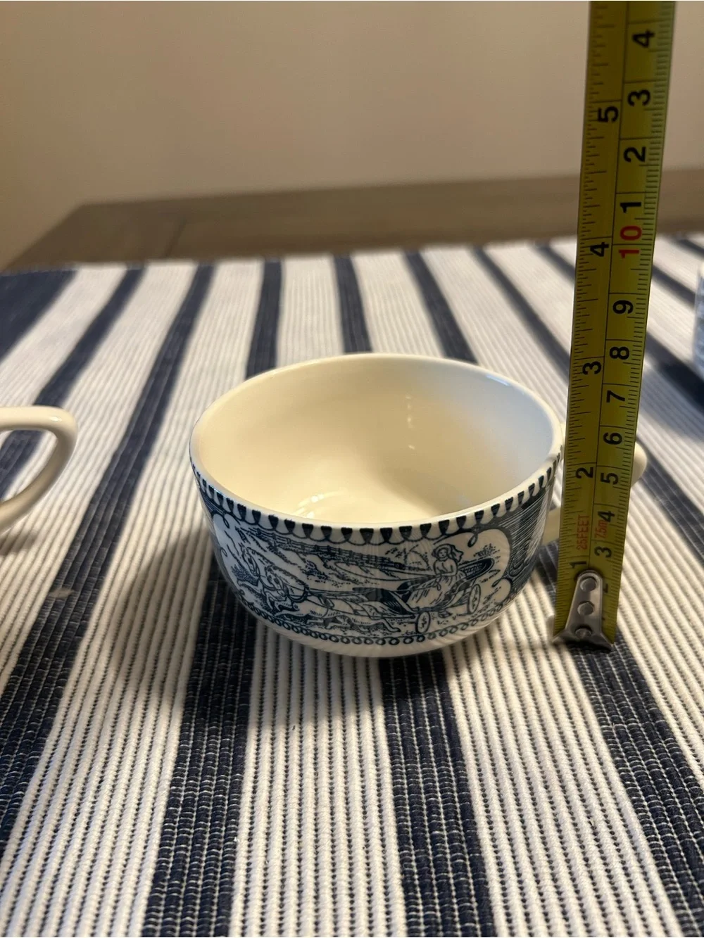 Currier & Ives Navy Blue/Cream Teacup and Saucer Set -Set of 4